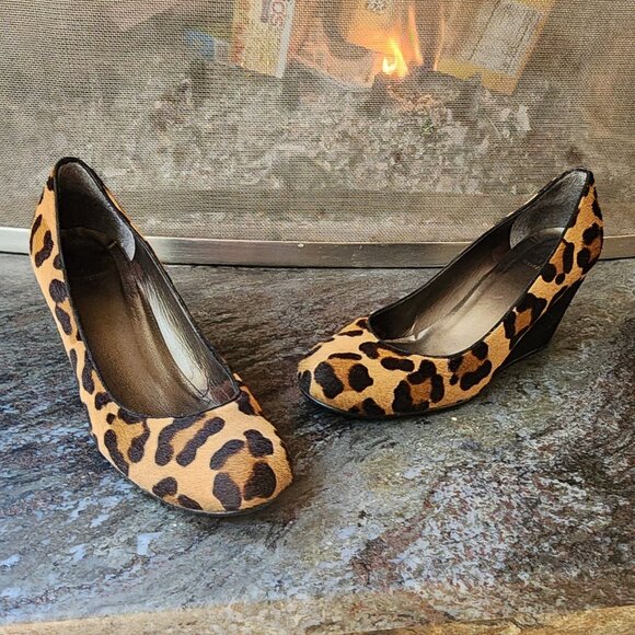 Stuart Weitzman Animal Print Ponyhair Wedge Pumps Size 8.5M - Picture 6 of 16